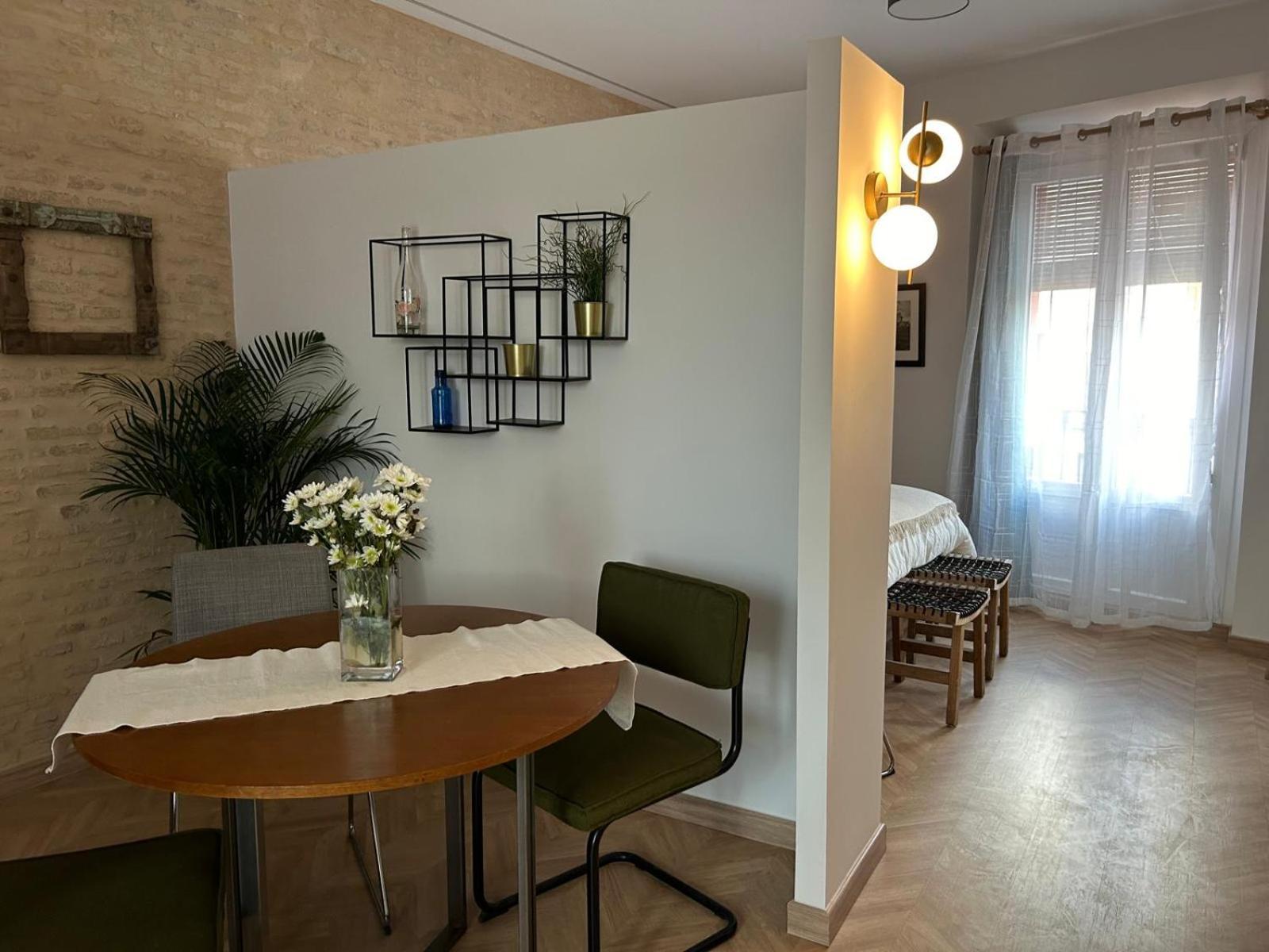 Center Apartment Fully Eqquiped Opcional Breakfast 塞维利亚 外观 照片